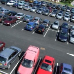 Автомобильная стоянка рассчитана на тысячу автомобилей